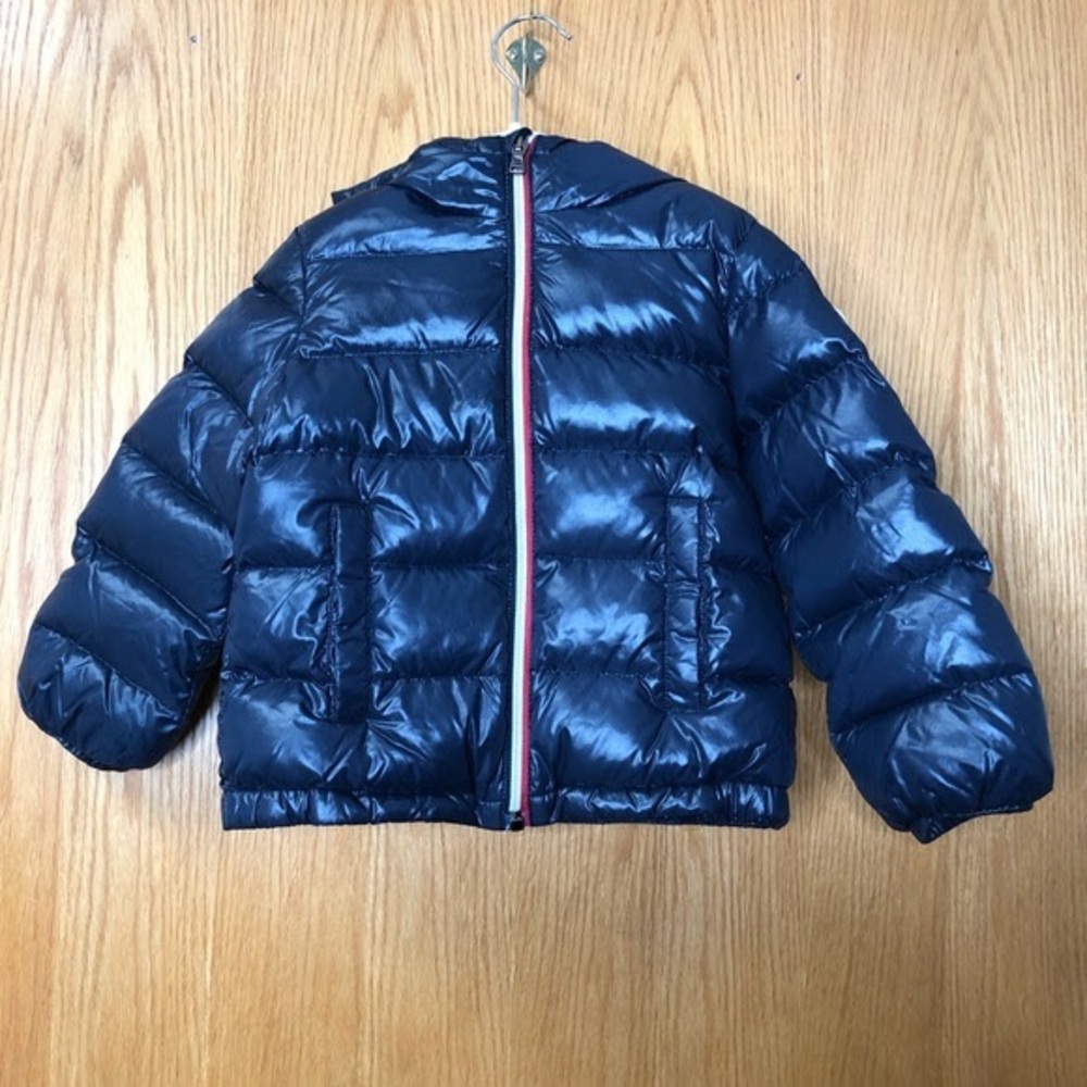Moncler kids jacket 3T - 100% authentic